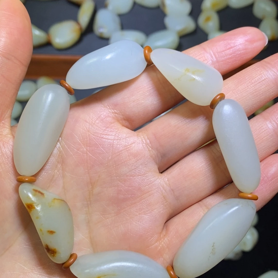 和田玉未镶嵌手链