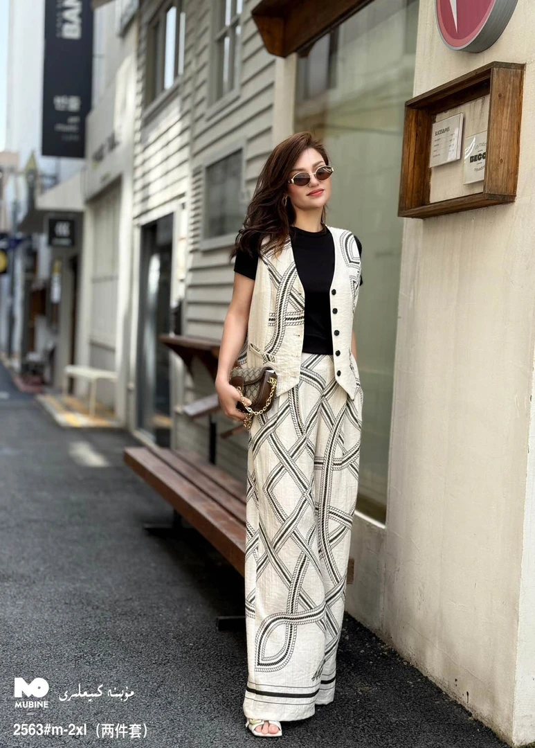 穆碧娜新款亚麻裤子马甲套装