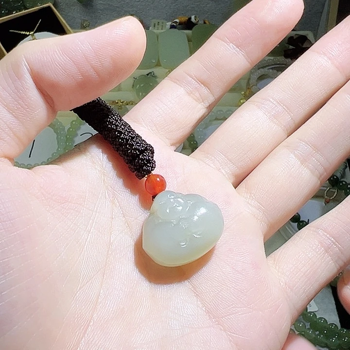 和田玉未镶嵌吊坠(不含链)