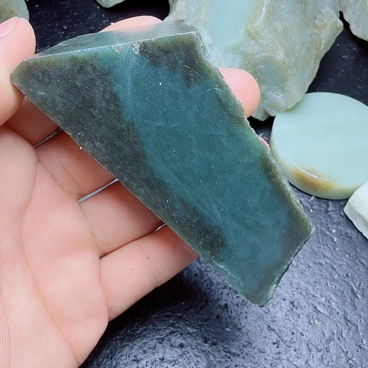 未镶嵌和田玉（糖玉）珠宝奇石