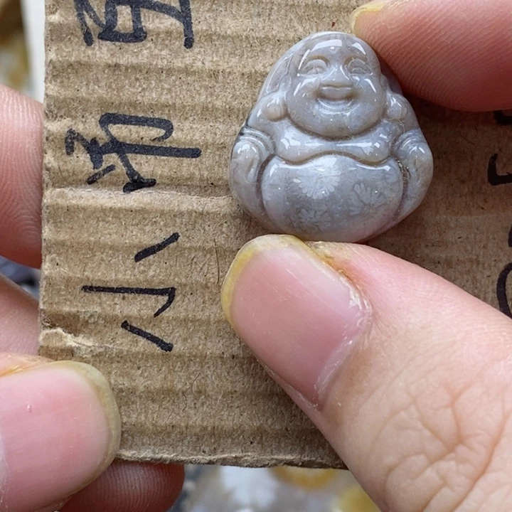 颈饰未镶嵌硅化珊瑚（珊瑚玉）英****就