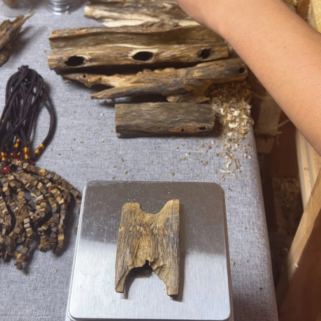 沉香沉香碎屑陆河9.7克