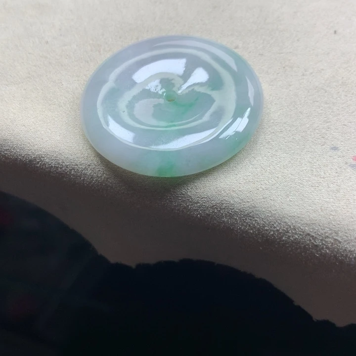 翡翠颈饰未镶嵌吊坠