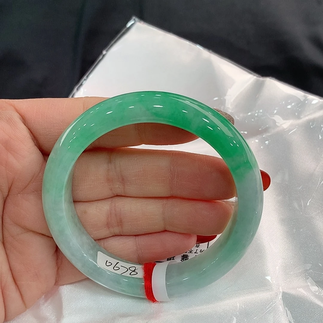 【闪购商品】翡翠手镯未镶嵌55.6，55/56