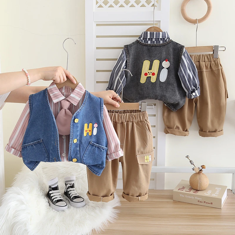 男童春秋洋气小男孩帅气儿童牛仔马甲外套竖条衬衫长裤三件套女童