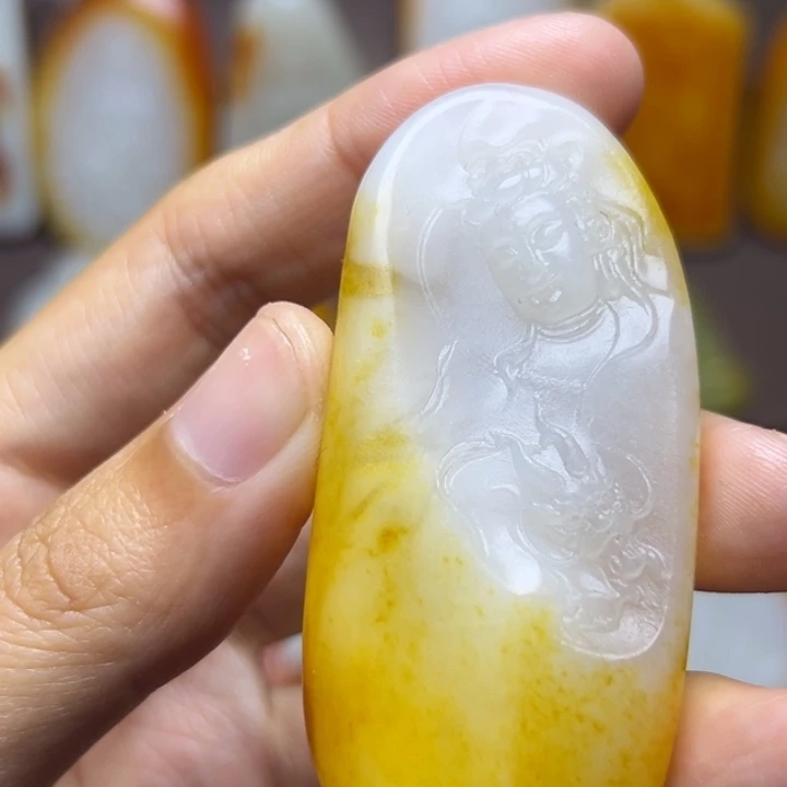 和田玉未镶嵌颈饰