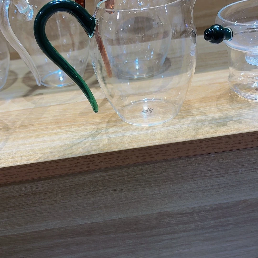 曾***外墨绿色怡然金标简装
