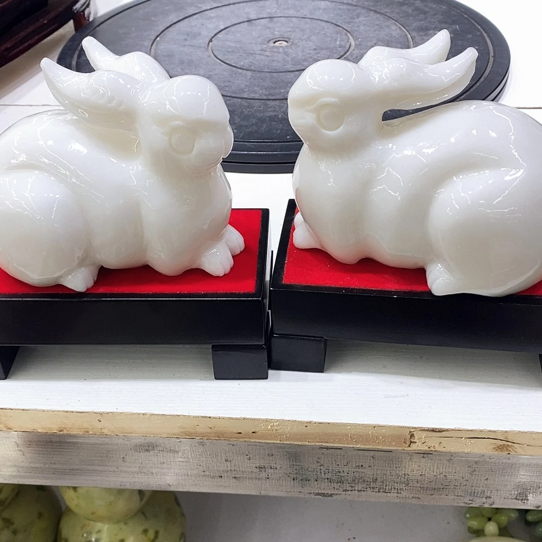 草***河玉家居摆件兔子摆件