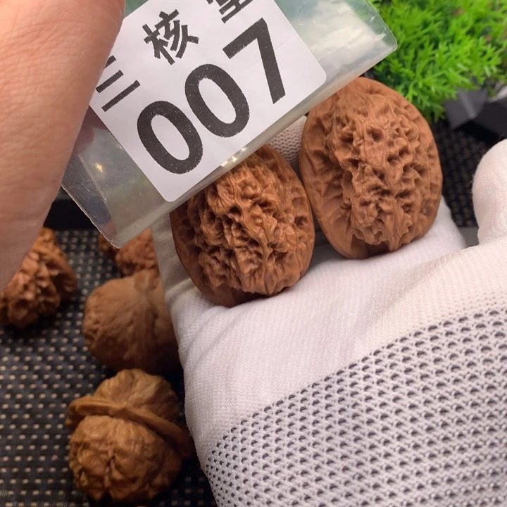 文玩核桃把件罗汉头39