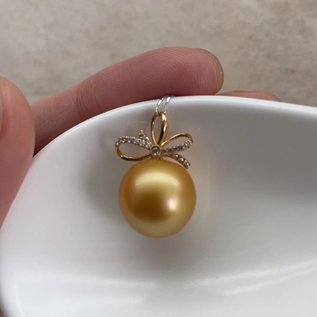海水珍珠18K金镶嵌颈饰12.3mm