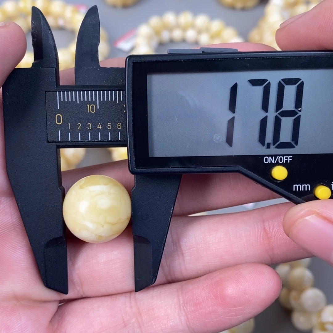 未镶嵌琥珀珠宝奇石