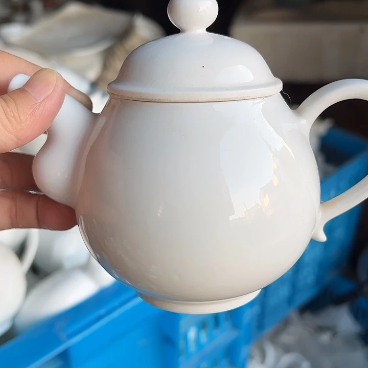 大球泥手工茶壶一个