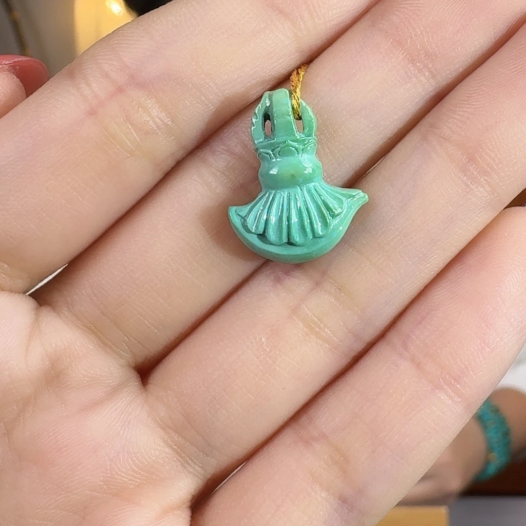 绿松石未镶嵌挂件