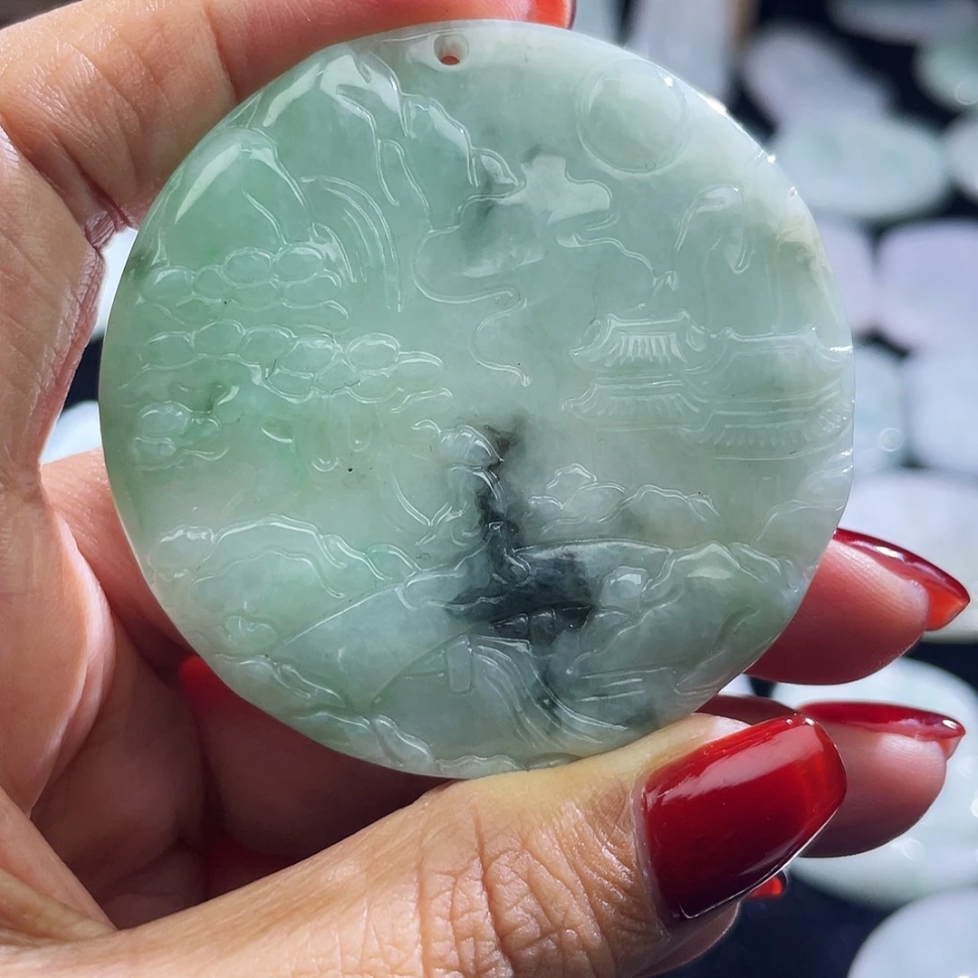 翡翠未镶嵌颈饰山水