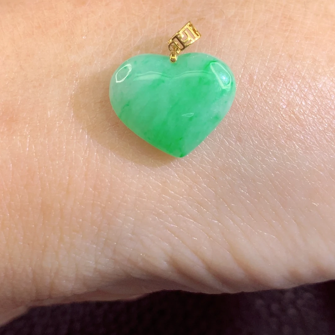 翡翠18K金镶嵌颈饰翡翠