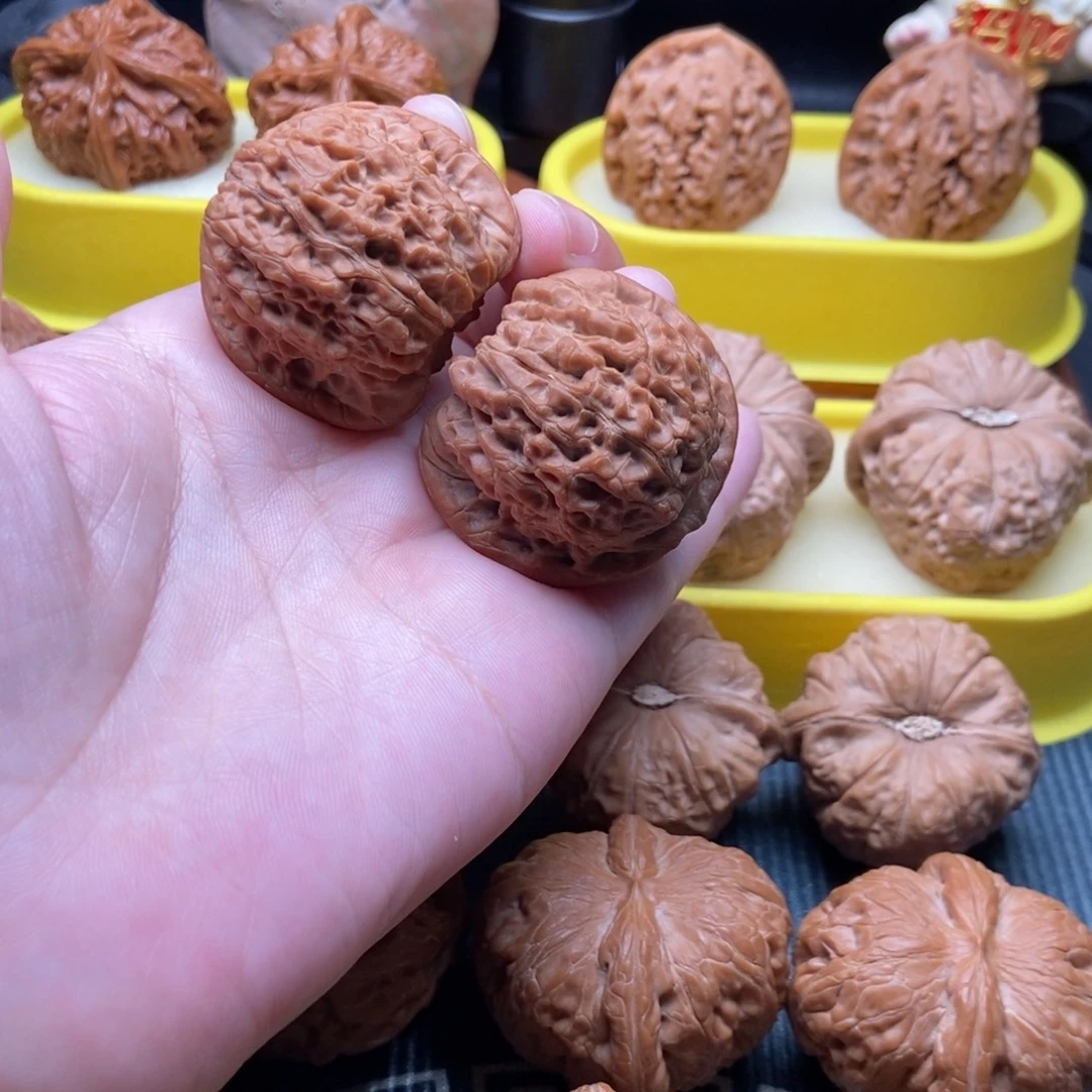文玩核桃吊坠全品血麒麟