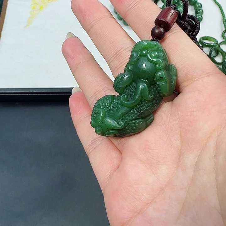 和田玉（碧玉）碧玉大貔貅未镶嵌
