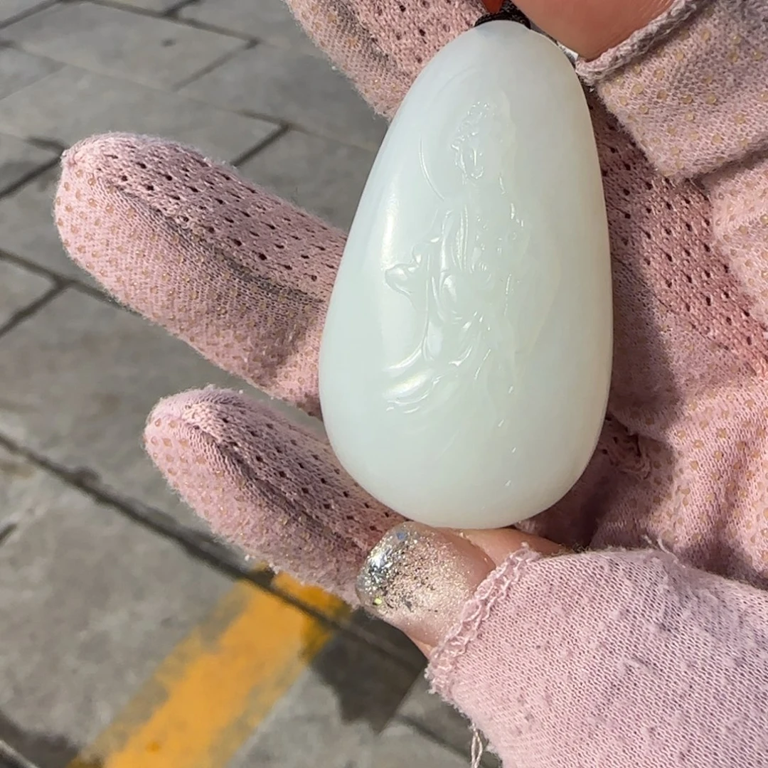 颈饰未镶嵌和田玉