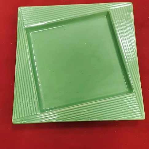 瓷片瓷片，摆件，都有微瑕疵，