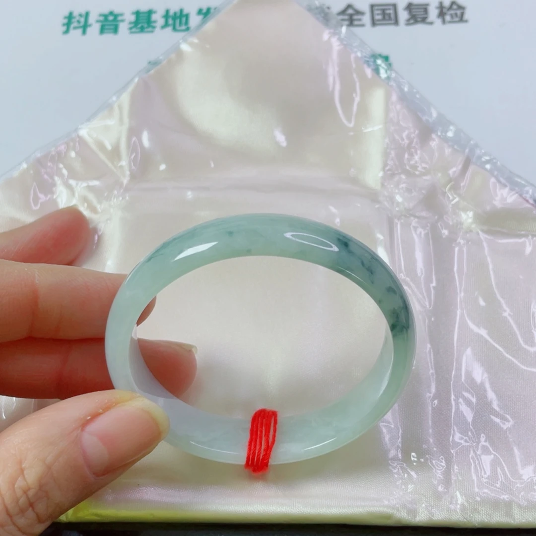 翡翠未镶嵌手镯圈口53.5宽13.2厚7.5