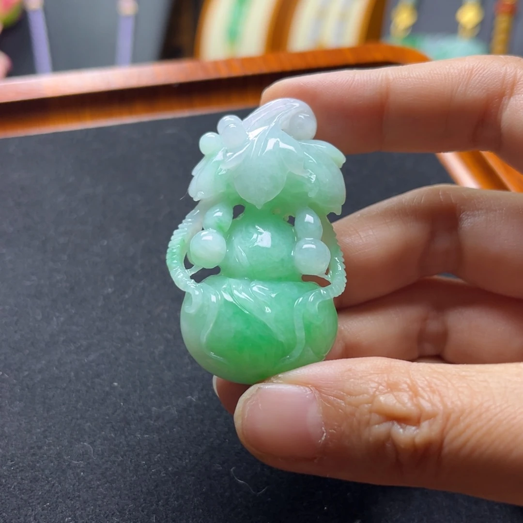 翡翠未镶嵌颈饰天然翡翠