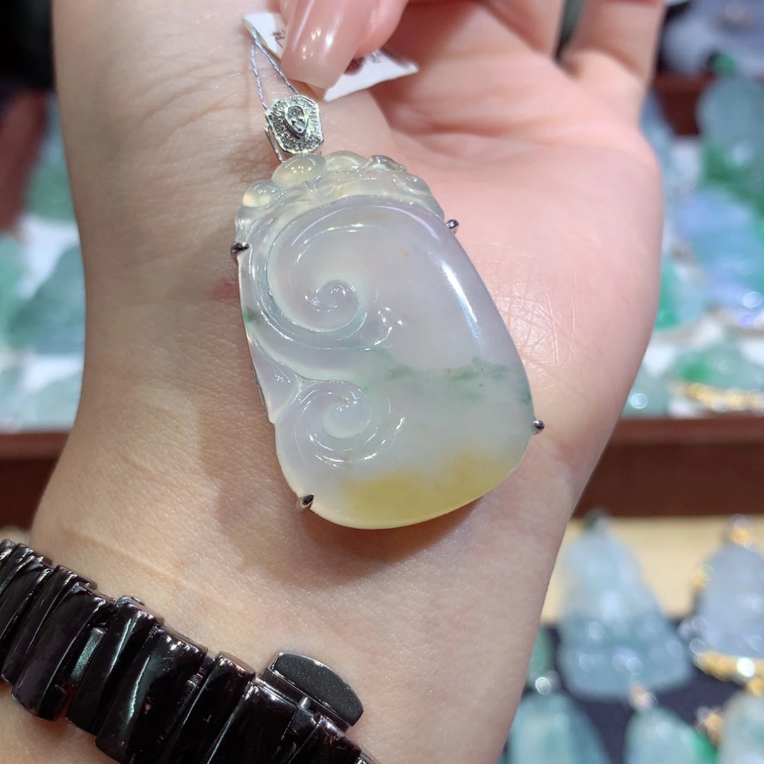 吊坠(不含链)18K金镶嵌翡翠