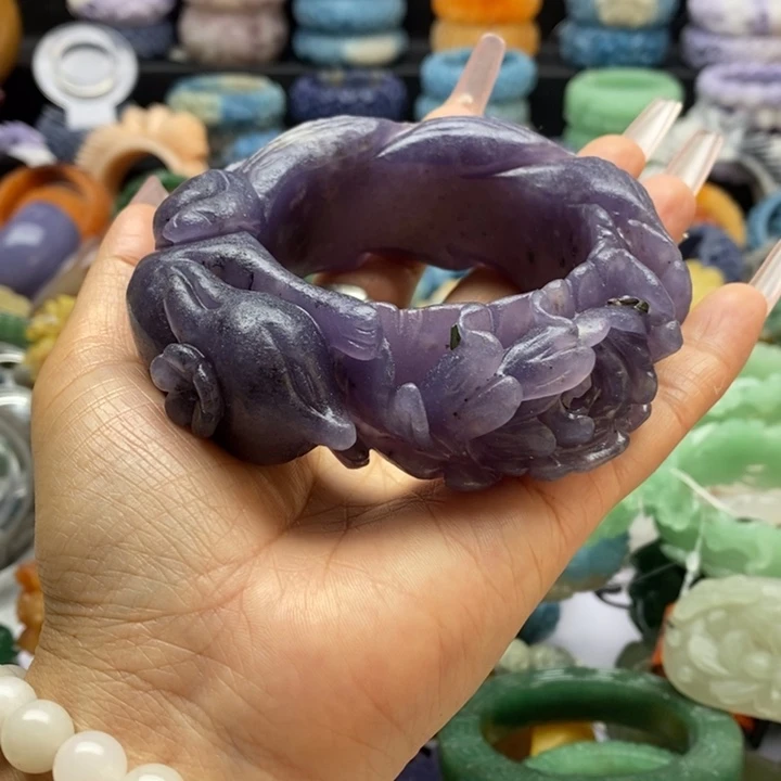 未镶嵌手镯石英岩玉