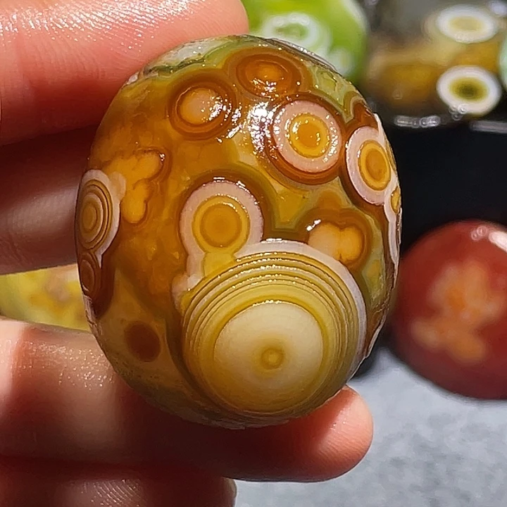 玛瑙/玉髓未镶嵌珠宝奇石