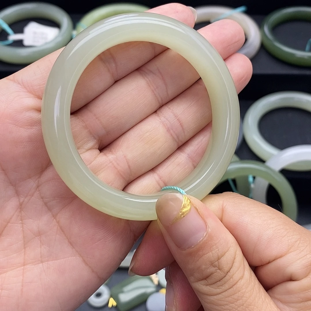 未镶嵌手镯和田玉51.52