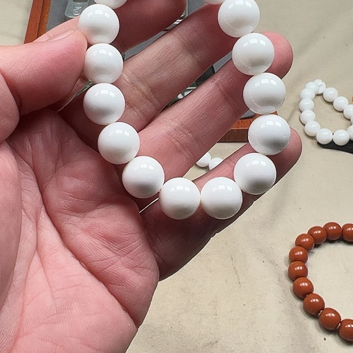 白玉菩提吊坠白色369