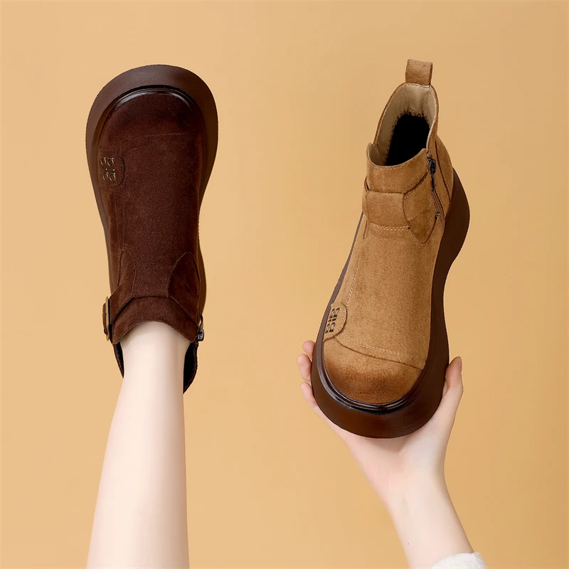 绒面厚底马丁靴女2025秋冬新款圆头百搭时尚增高显脚小短靴大码42