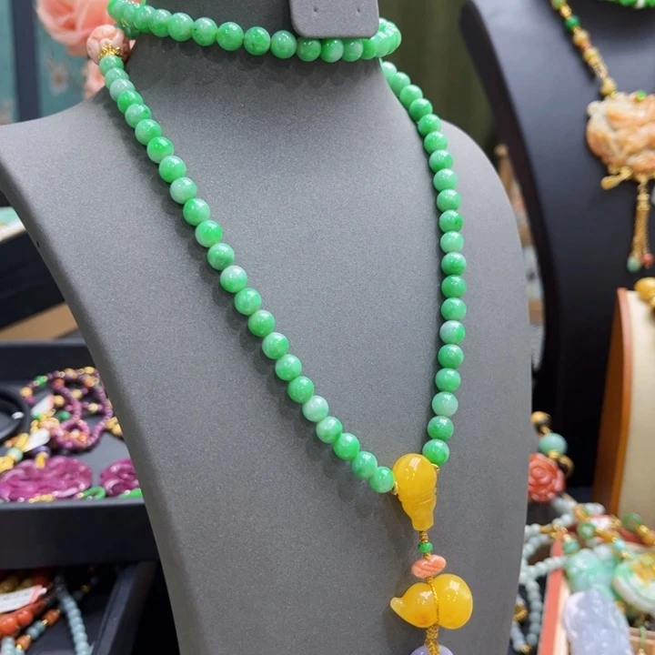 鱼***雾翡翠未镶嵌颈饰炸福利