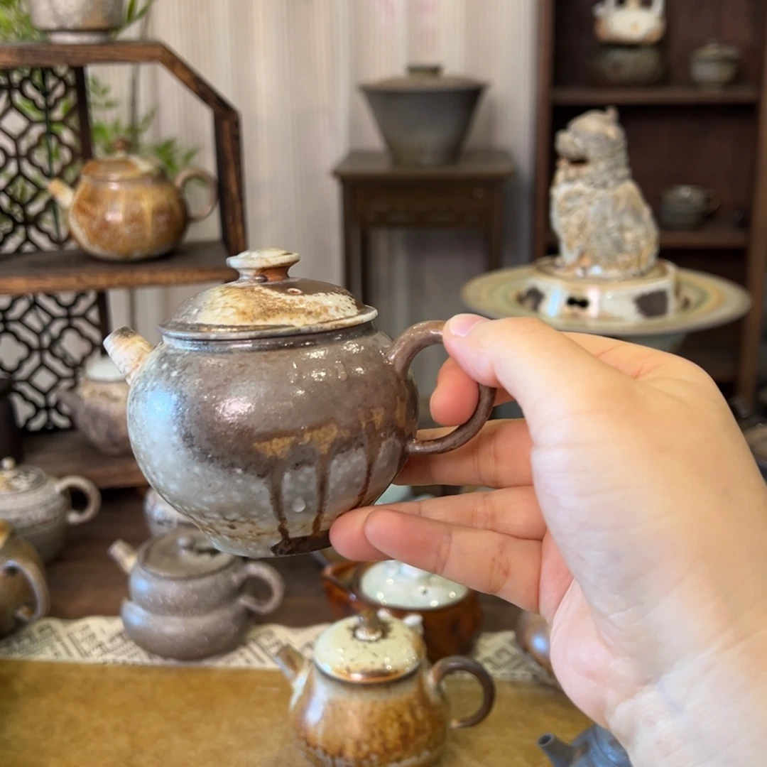 25中白窑藏掇球壶