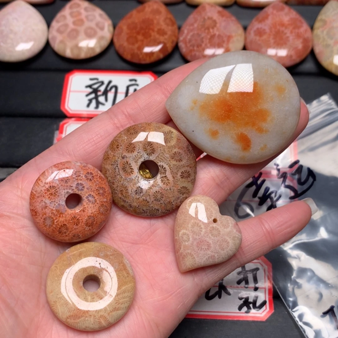 【闪购商品】硅化玉颈饰未镶嵌幸*