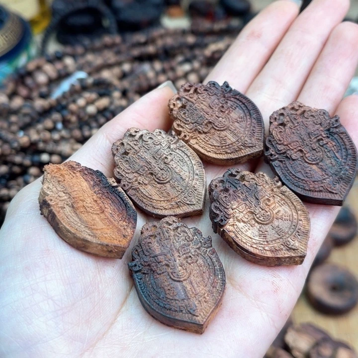 降真香其他花料盾牌山鬼2（不满油介意慎拍）