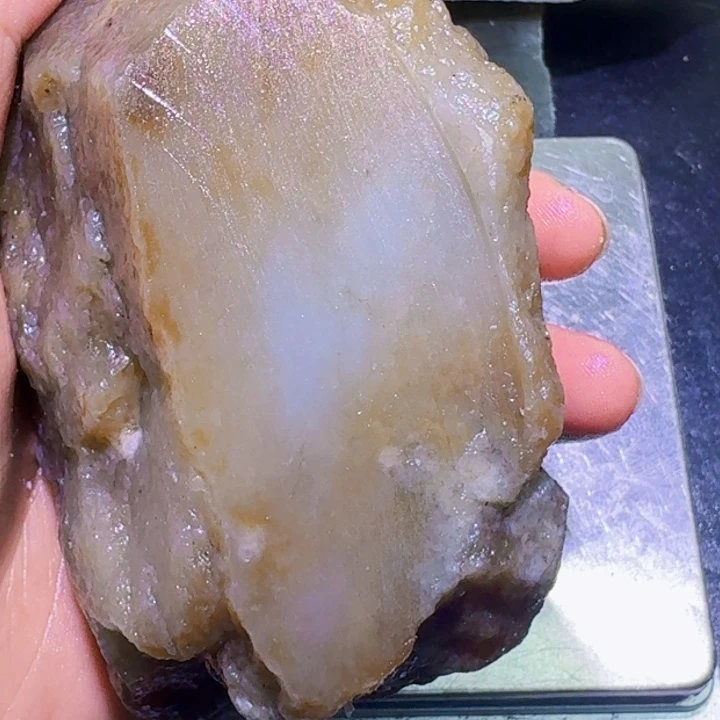 未镶嵌和田玉（糖玉）珠宝半成品