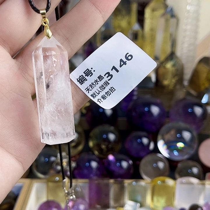 颈饰未镶嵌水晶吊坠