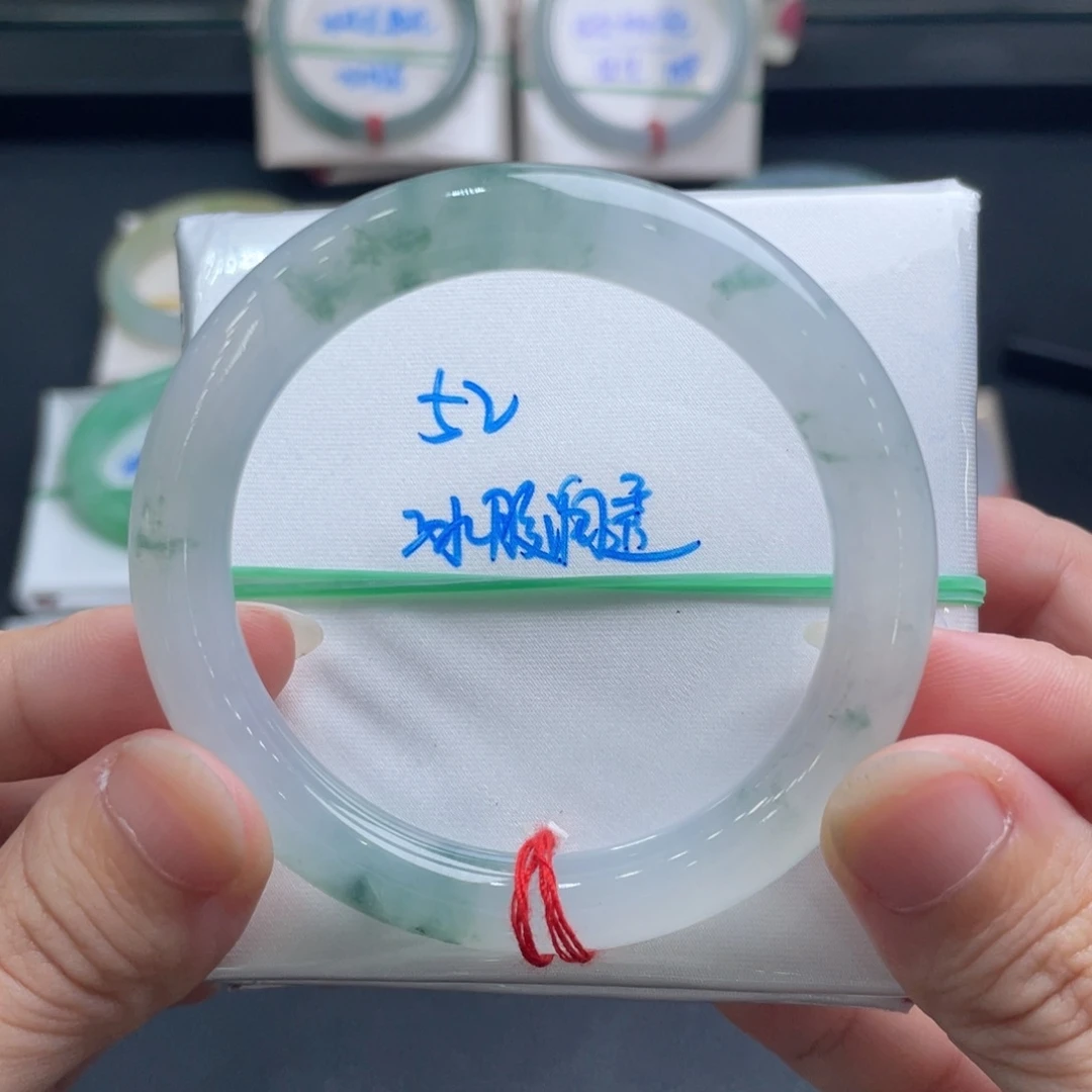 翡翠未镶嵌手镯翡翠手镯