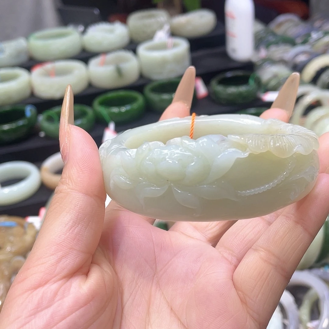 未镶嵌手镯和田玉（糖玉）