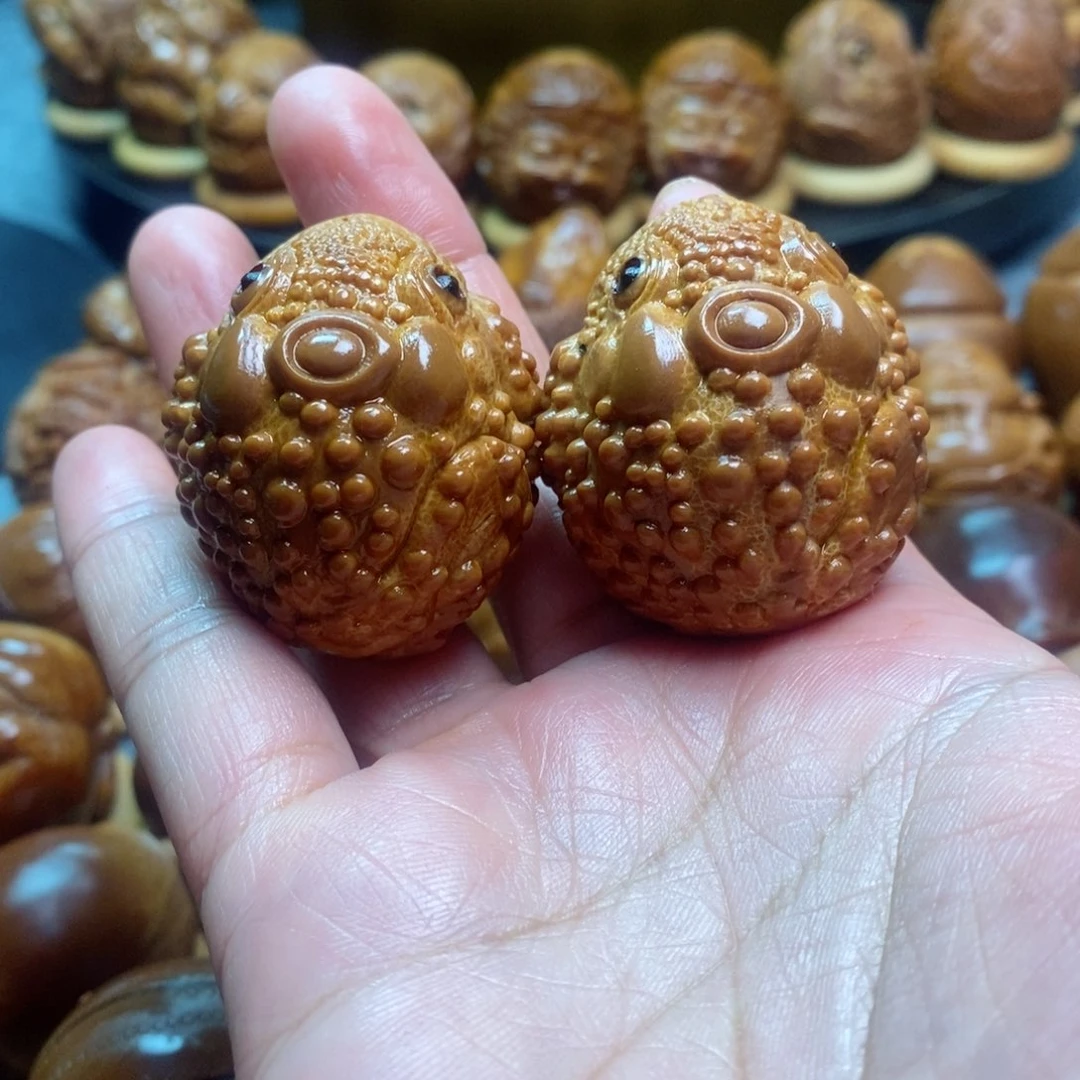 【闪购商品】香榧木妞*橄榄核雕工艺金蟾