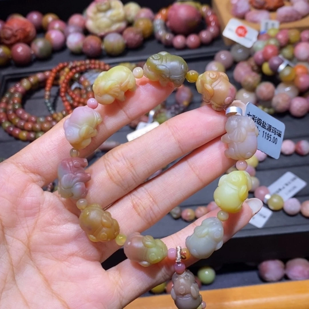 【闪购商品】未镶嵌手串玛瑙/玉髓盐源玛瑙。小象