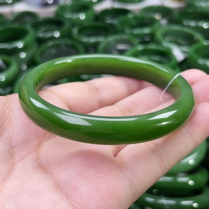 未镶嵌手镯和田玉（碧玉）