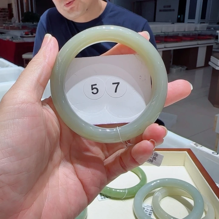 和田玉未镶嵌手镯532