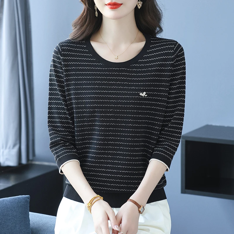 中老年妈妈装圆领条纹针织衫女秋装上衣2025新款时尚春秋薄款毛衣