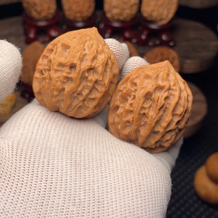 文玩核桃把件秦岭野生山魄系列赤璋36全