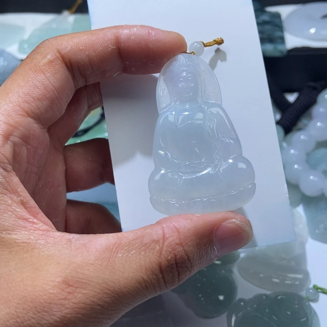 定制翡翠未镶嵌素衣观音