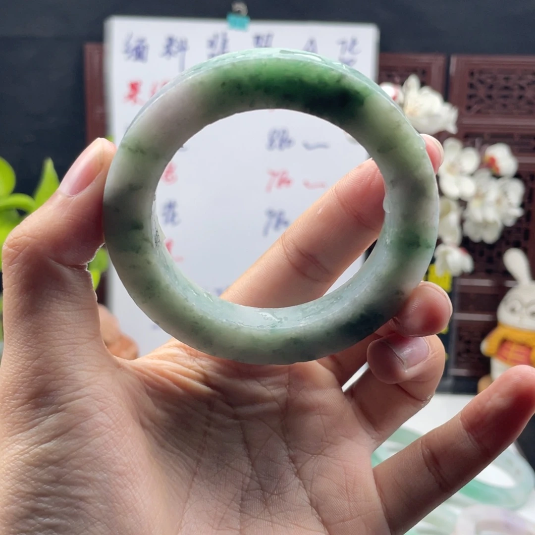 定制翡翠未镶嵌翡翠手镯Ａ货