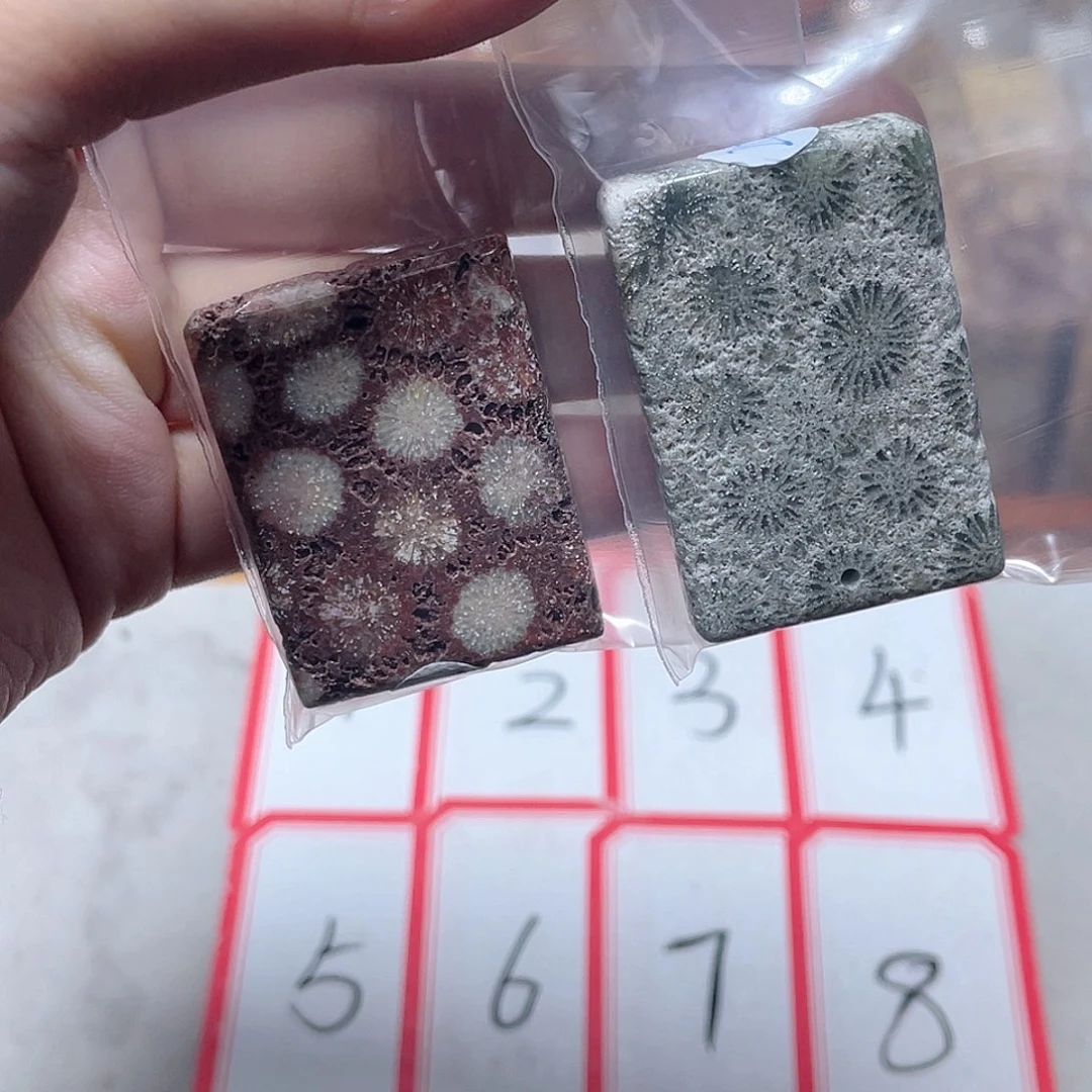 旁***觀玛瑙/玉髓颈饰合金