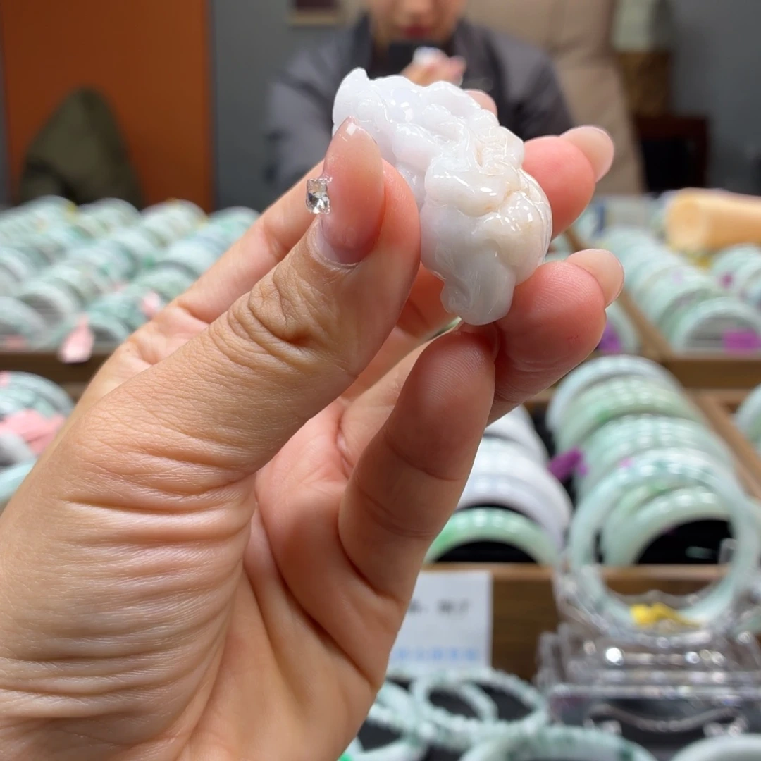 翡翠未镶嵌挂件555