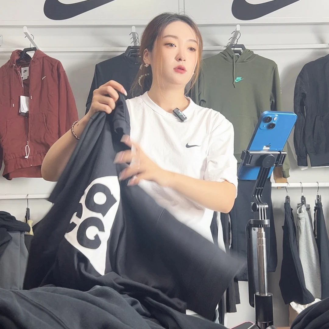 黑色ACG xxl 不退换